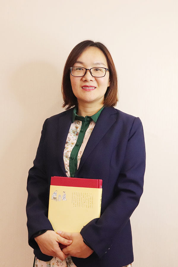 左绍云 研究生学历，毕业于重庆师范大学