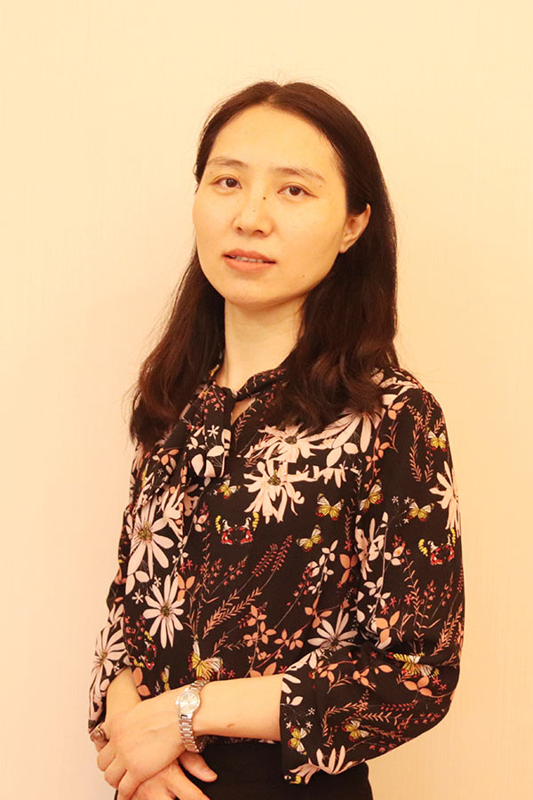 凤翔王晓娜 研究生学历,毕业于华南师范大学
